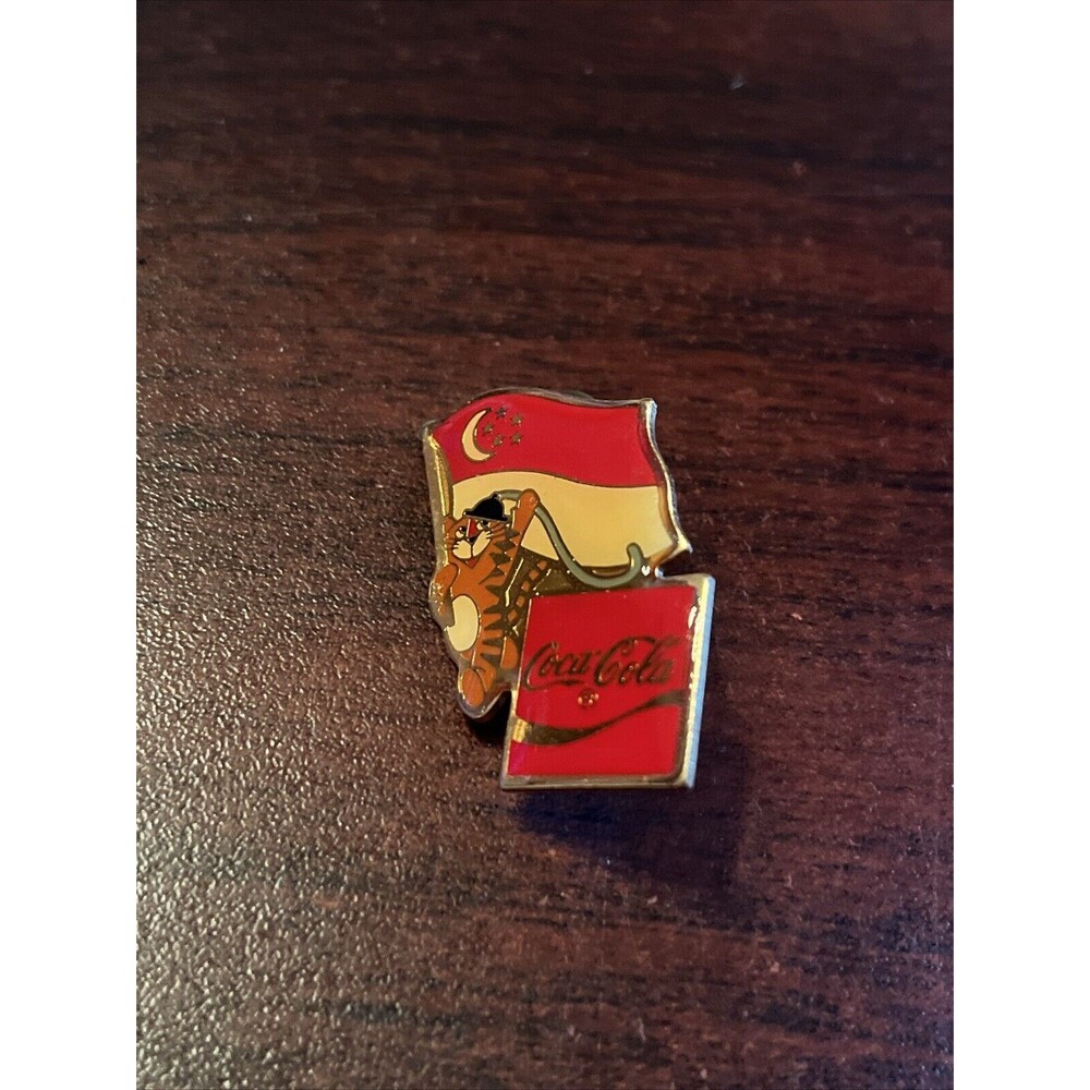 Vintage 1988 Seoul Olympics Coca Cola Hodori Tiger Singapore Flag Lapel Pin